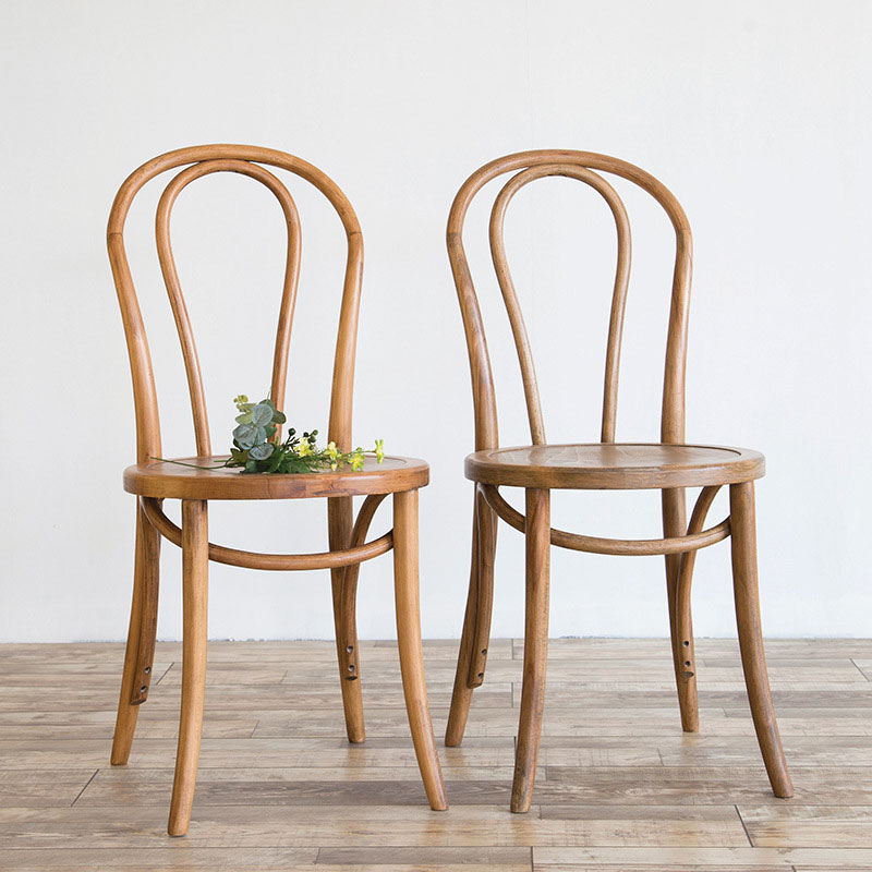 ghế Thonet với phong cách thiết kế cầu kỳ nghệ thuật